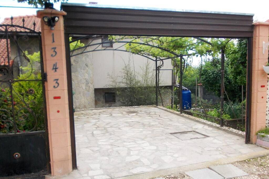 Sea & Garden Villa Varna Bagian luar foto