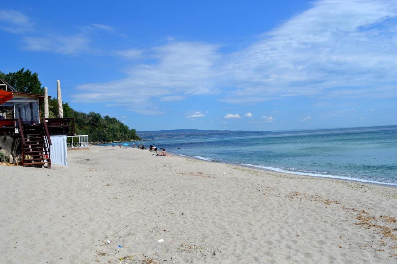Sea & Garden Villa Varna Bagian luar foto